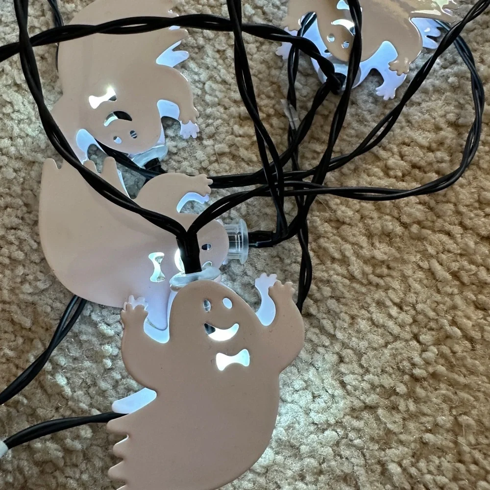Ghost String Lights - Picture 2 of 7